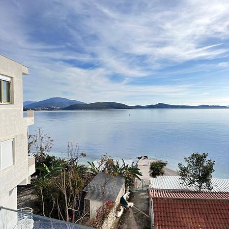 The Hill Sea View Apartment Sarandë エクステリア 写真
