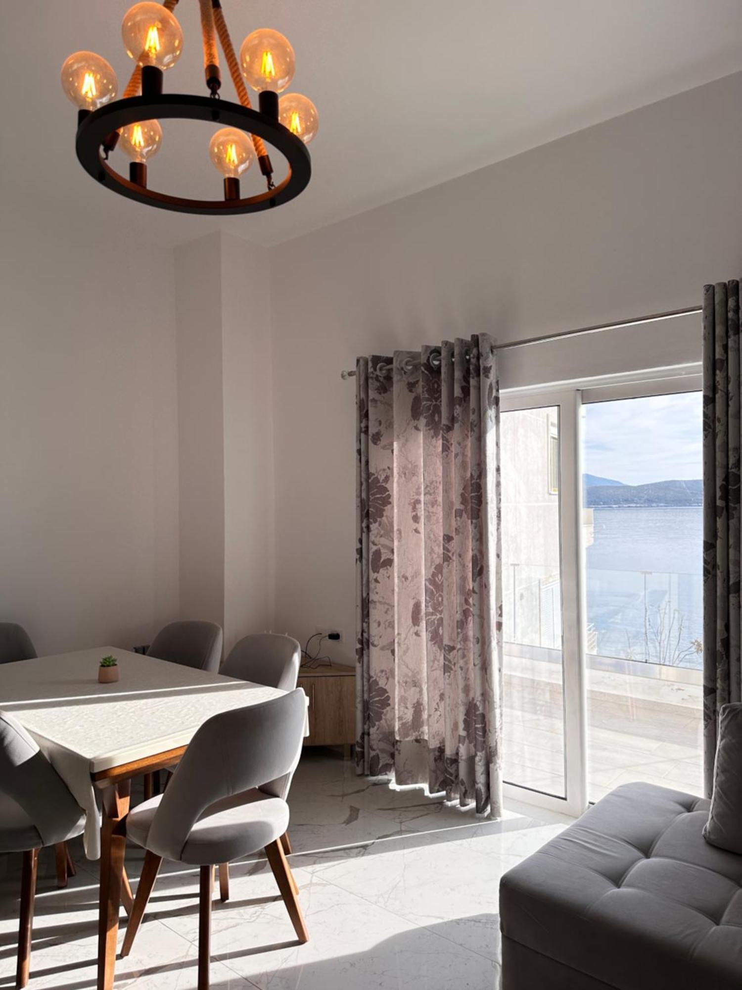 The Hill Sea View Apartment Sarandë エクステリア 写真