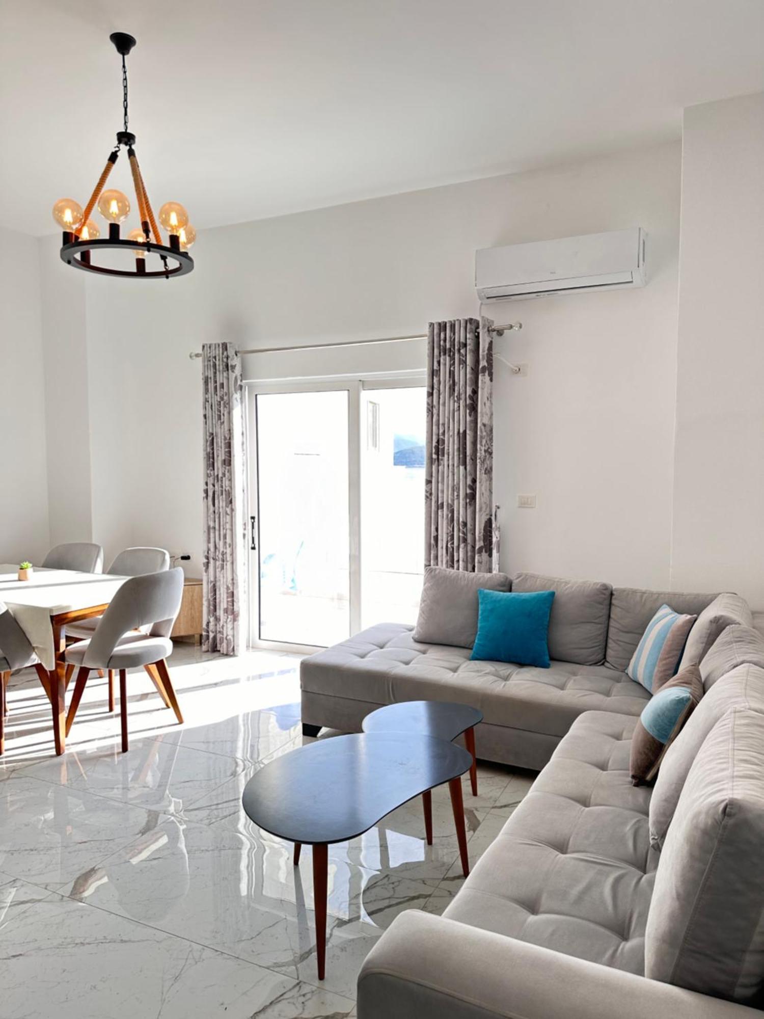 The Hill Sea View Apartment Sarandë エクステリア 写真