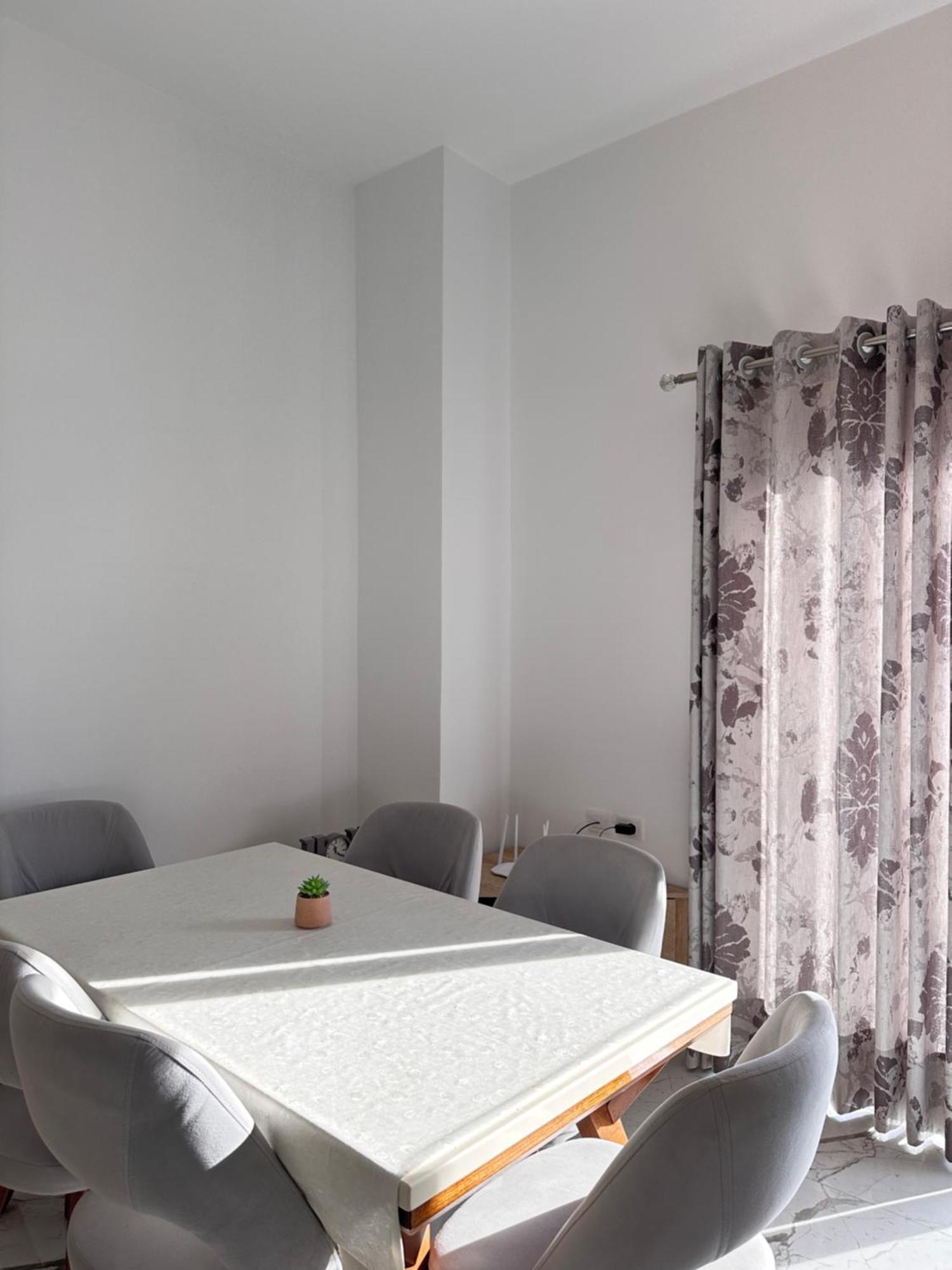 The Hill Sea View Apartment Sarandë エクステリア 写真